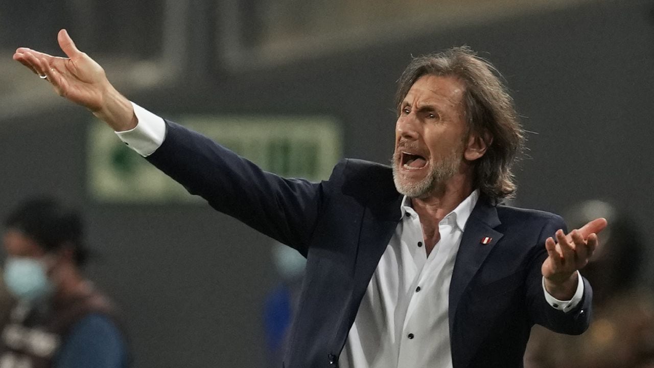 Peru's coach Ricardo Gareca reacts during a qualifying soccer match against Paraguay for the FIFA World Cup Qatar 2022 in Lima, Peru, Tuesday, March 29, 2022. (AP Photo/Martin Mejia)