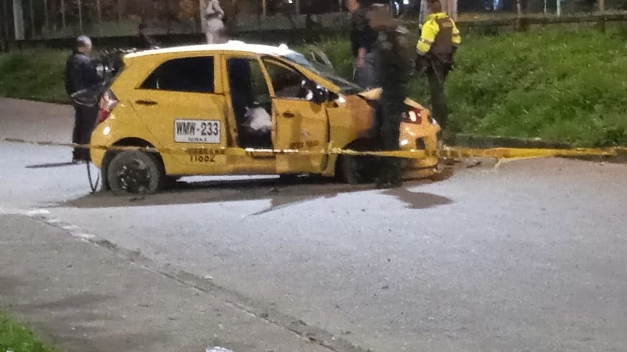 El taxista fue encontrado muerto dentro de su vehículo.