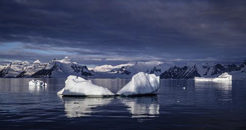 La anchura mínima del hielo marino en la Antártida para 2023 cayó a 1,79 millones de kilómetros cuadrados, el nivel más bajo registrado.