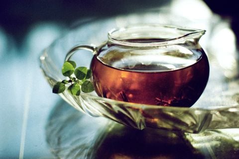 El té negro previene enfermedades cardiovasculares.