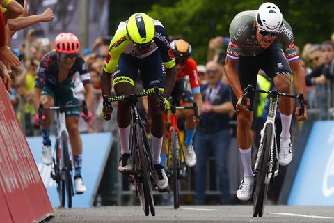 Mathieu van der Poel se quedó con la primera etapa del Giro de Italia 2022