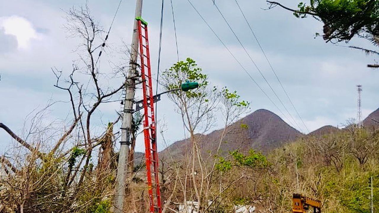 Avanza instalación de redes de energía y habilitación de alcantarillado en Providencia