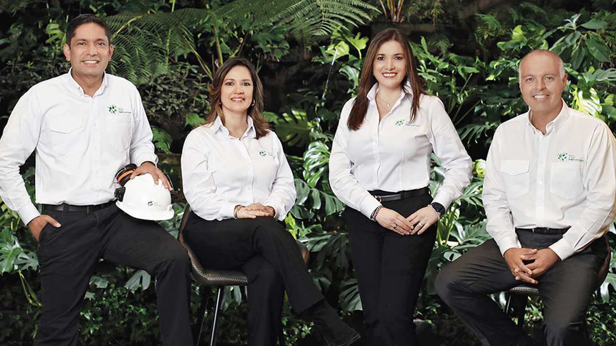 De izquierda a derecha, Juan Carlos Hurtado,  vicepresidente de Operaciones; Adriana Munévar, vicepresidenta financiera; Mónica Contreras, presidenta; y Juan Pablo Henao, vicepresidente de Desarrollo Comercial.