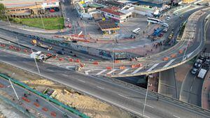 Bogotá obras de Transmilenio avenida 68, demolición del puente de Venecia