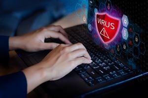 Los computadores, en la medida de lo posible, deben tener instálalos antivirus para evitar los piratas informáticos. Getty Images.