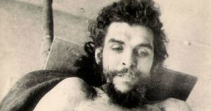 Fotografía del cadáver de Ernesto Guevara de la Serna