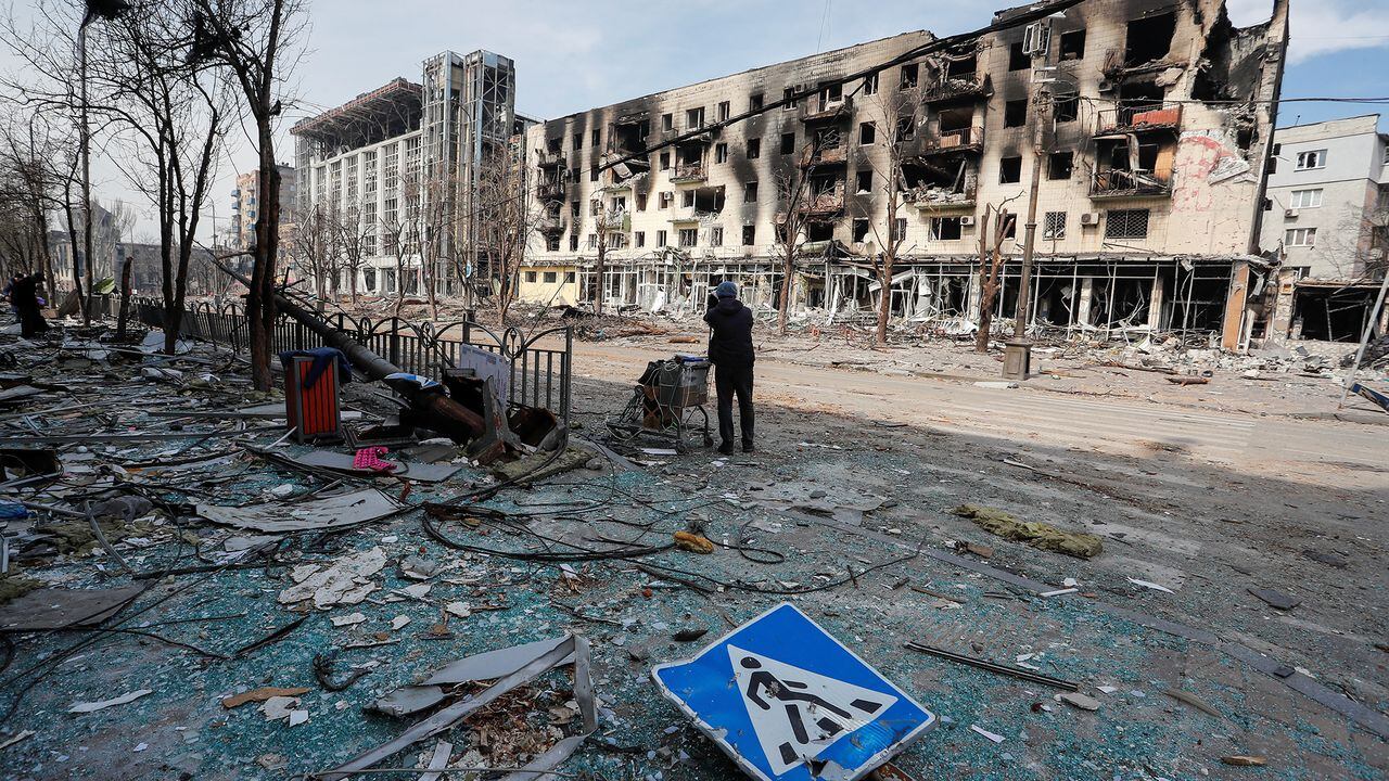 Dentro de la ciudad de Mariupol en Ucrania