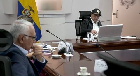 Presidente Gustavo Petro reunido con representantes de EPS intervenidas
