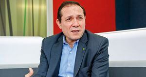 Antonio Sanguino: “Los cinco días de los 15 a los que tiene derecho de vacaciones la alcaldesa, después de un año difícil, no significaron de ninguna manera la parálisis de la administración distrital”. 