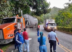 Accidente autopista Medellín - Bogotá, en jurisdicción de San Luis, dejó tres muertos.