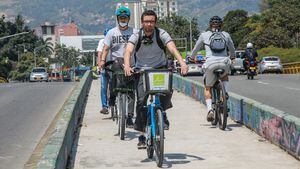 Las empresas del Valle del Aburrá que han implementado los Planes de Movilidad Empresarial Sostenible reconocen a sus empleados por utilizar modalidades alternativas de transporte, como la bicicleta.