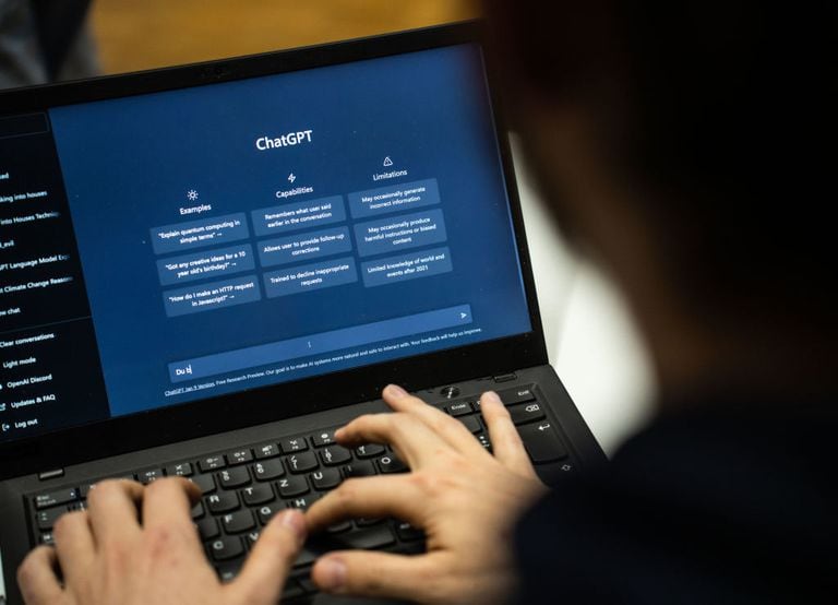 Chatgpt text software - reference image. (photo: frank rumpenhorst / picture covenant via getty images)