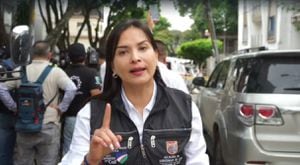 La secretaria de salud de Cali, Miyerlandi Torres Agredo, convocó a una reunión urgente para tratar el tema de las ambulancias sin control en la capital del Valle.
