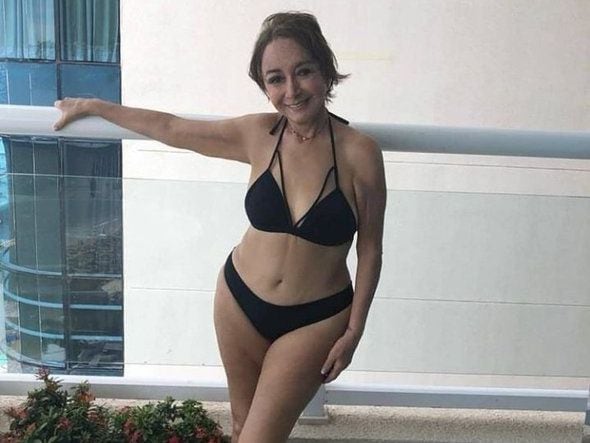 Espectacular! Así luce la Chilindrina en bikini a sus 70 años