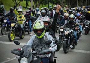 Manifestación de motociclistas en contra de la prohibición del parrillero en moto