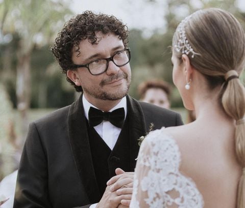 Andrés Cepeda y su esposa Elisa Restrepo se casaron hace algunos años y la su boda fue una de las más comentadas.