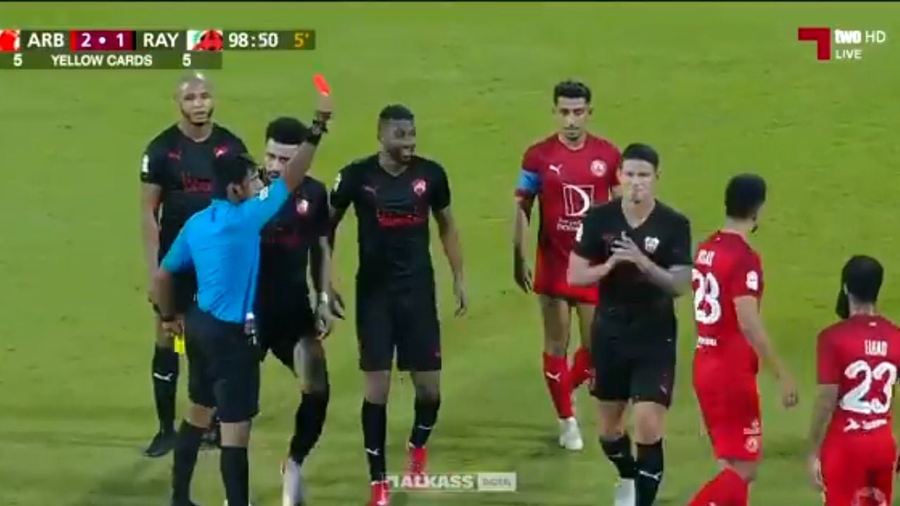 James salió expulsado en los minutos finales del partido ante Al-Arabi