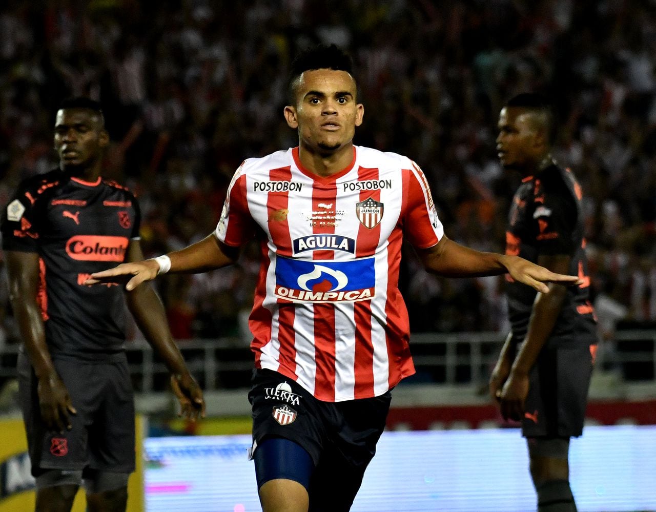 BARRANQUILLA, COLOMBIA - DECEMBER 08: Luis Diaz of Atletico Junior, celebrates after scoring the first goal of his team during the first leg final match between Junior and Independiente Medellin as part of Torneo Clausura of Liga Aguila 2018 at Metropolitano Roberto Melendez Stadium on December 08, 2018 in Barranquilla, Colombia. (Photo by Luis Ramirez/Getty Images)