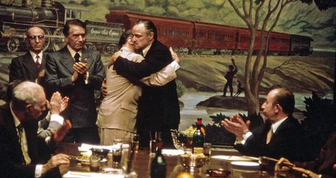    El padrino consagró como actor a Al Pacino, quien hizo el papel de Michael, el menor de los Corleone. El éxito de la saga radica en que se adentra en profundidad en una familia mafiosa italoamericana. 