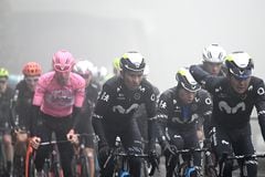 Nairo Quintana en el pelotón de la etapa 16 del Giro de Italia.