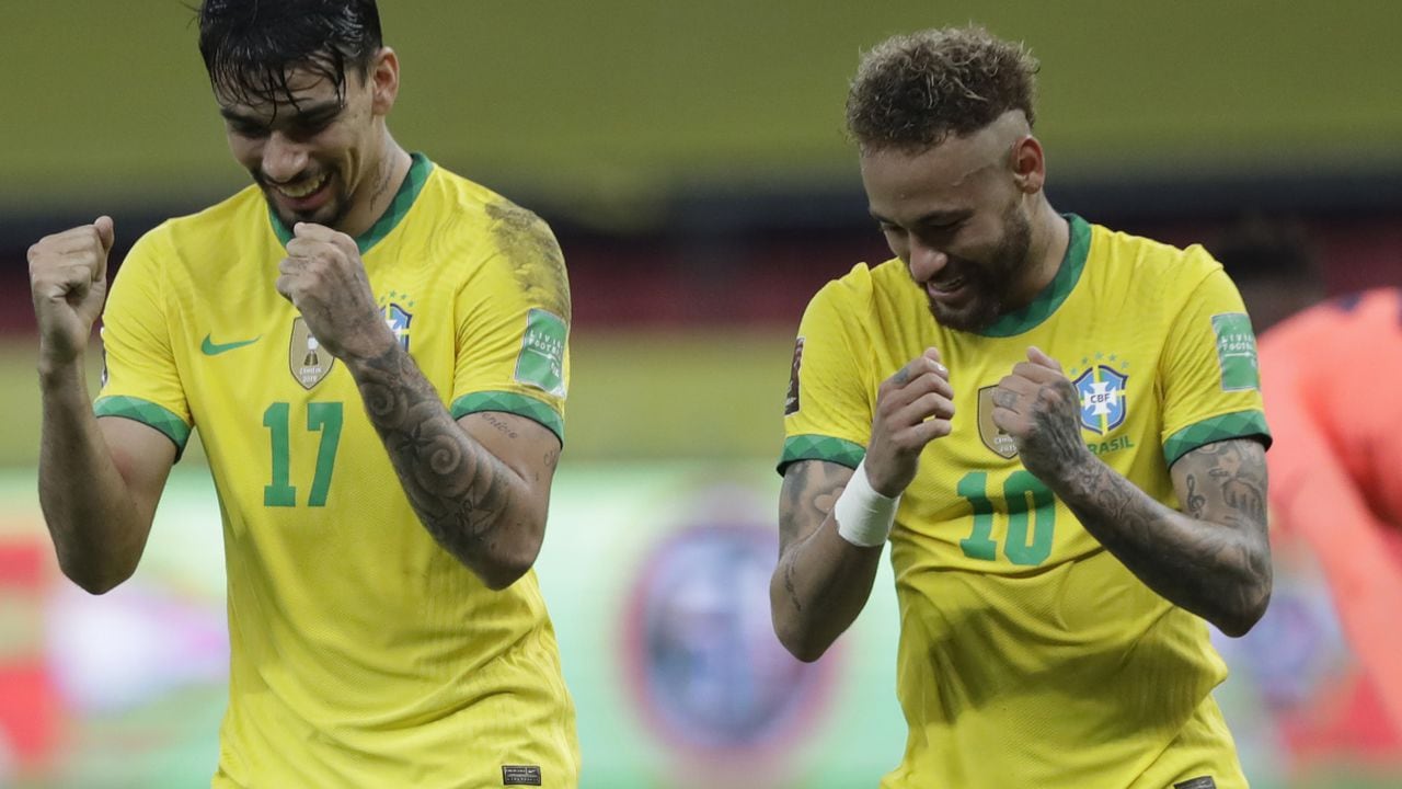 Brasil venció a Ecuador 2-0 en Porto Alegre