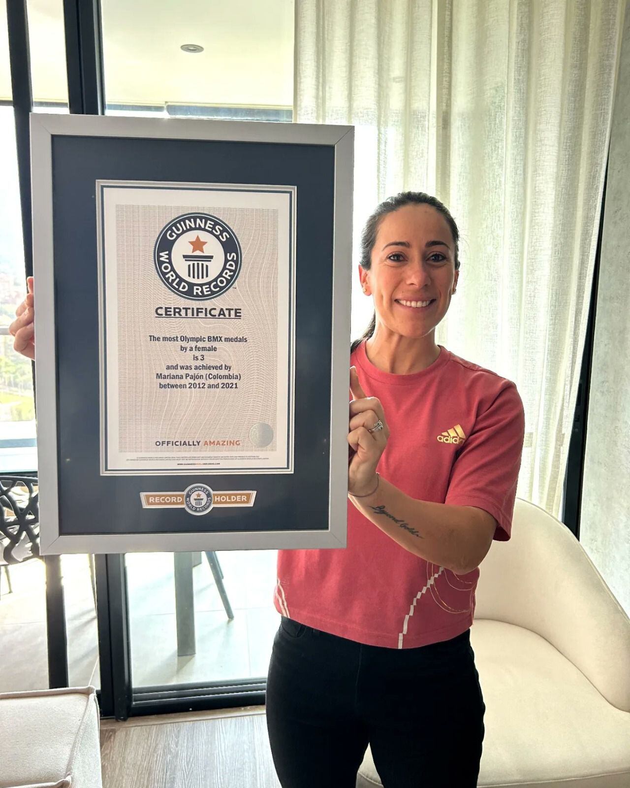Mariana, aparece en las páginas de la última edición del libro de Guinness World Records 2023 de América Latina. Allí se destaca por su gran labor como deportista olímpica.