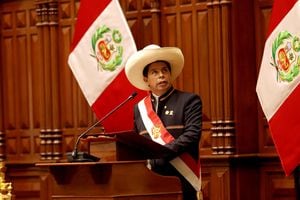 El nuevo presidente de Perú, Pedro Castillo, se dirige a los legisladores e invitados durante el Día de Inauguración del Congreso en Lima, Perú, 28 de julio de 2021. Foto: Presidencia de Perú / Folleto vía REUTERS ATENCIÓN A LOS EDITORES