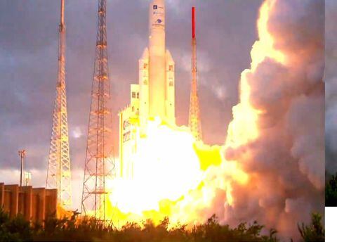 Cohete Ariane 5, satélites de telecomunicaciones.