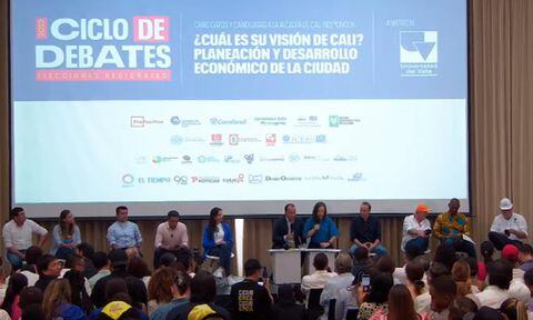 El debate se llevó a cabo en la Universidad del Valle.