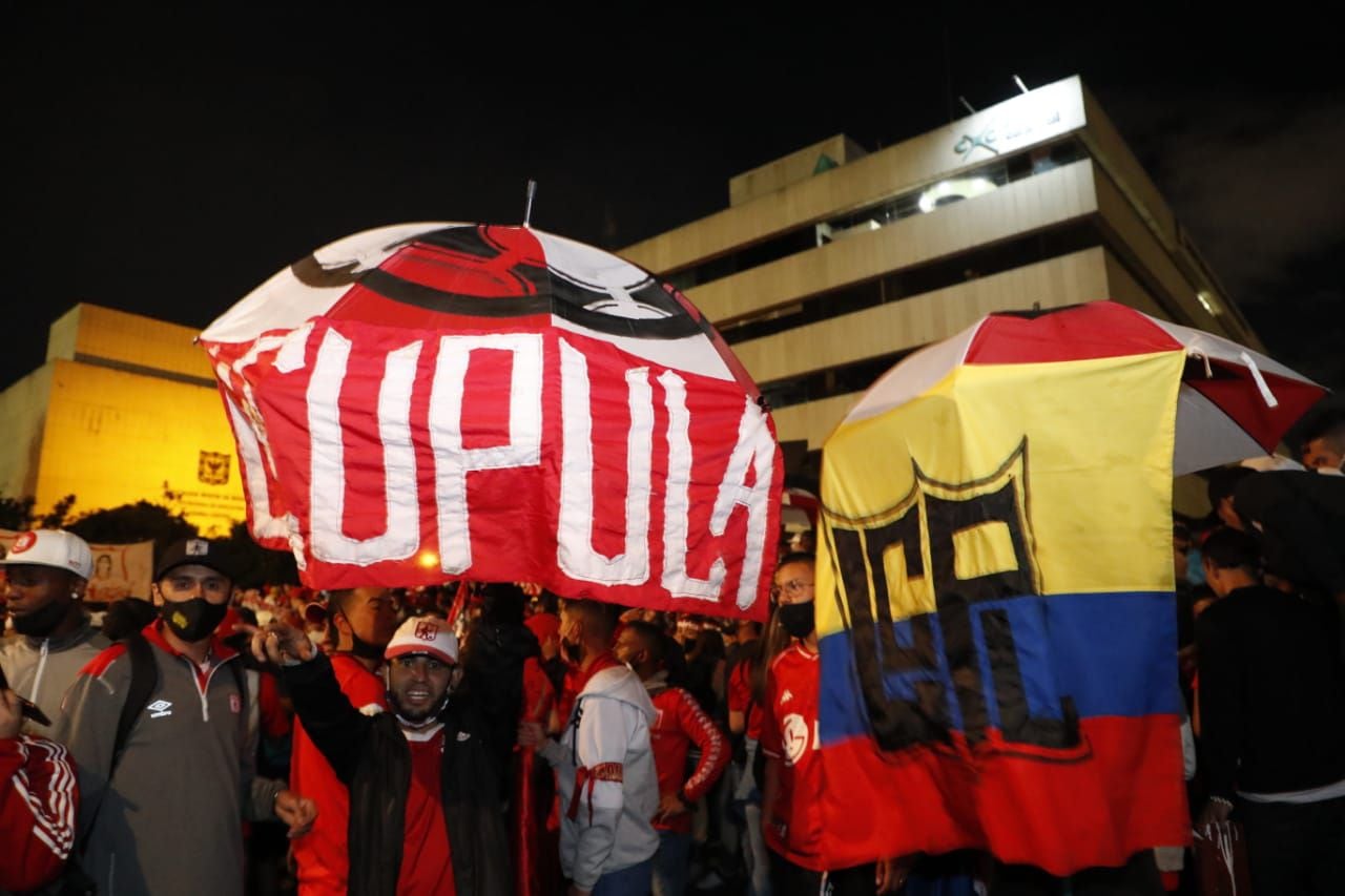 Así se vive la final del fútbol colombiano en Bogotá