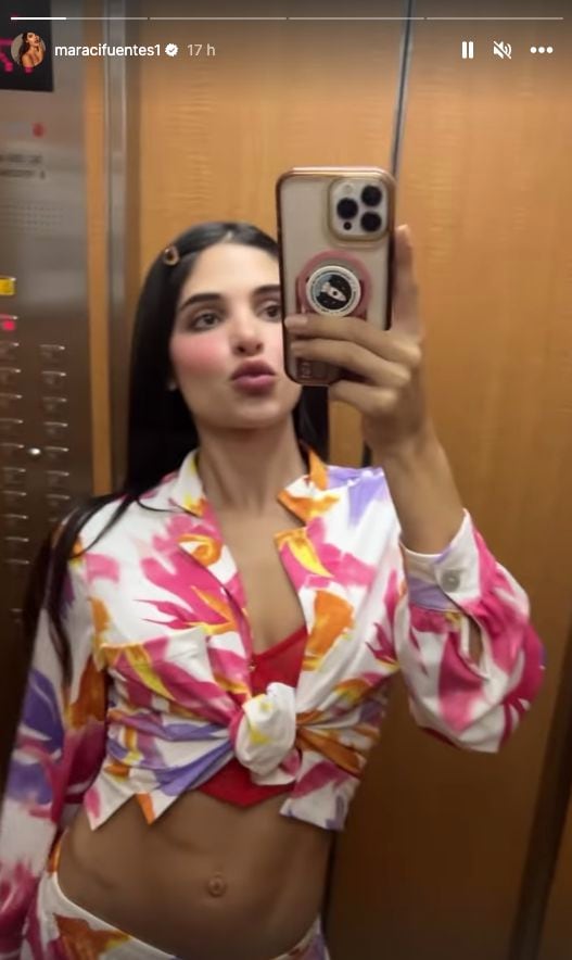 La modelo Mara Cifuentes publicó un video en redes sociales y sus seguidores le preguntaron por el tamaño de su ombligo.