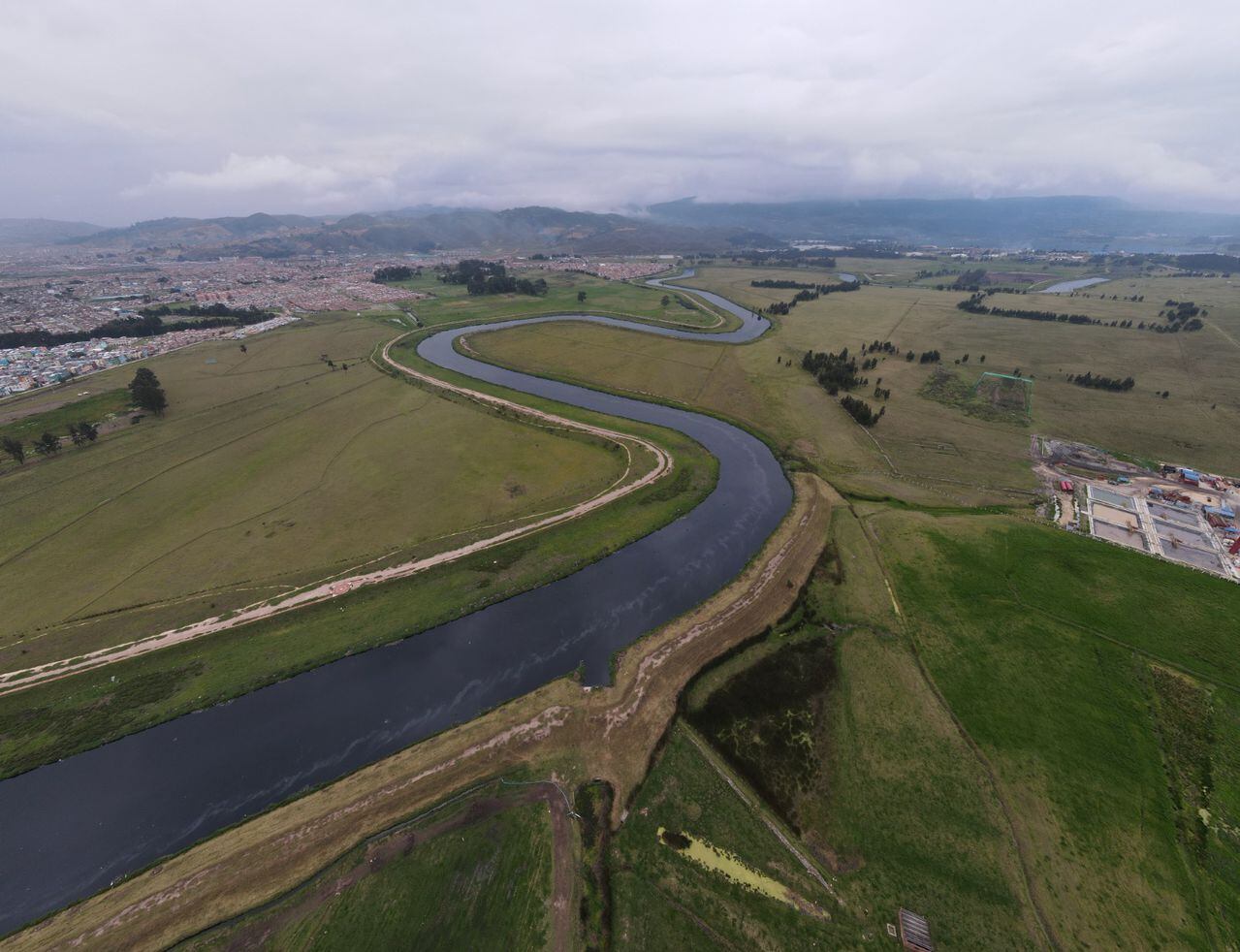 La PTAR Canoas ayudará a descontaminar el río Bogotá.
