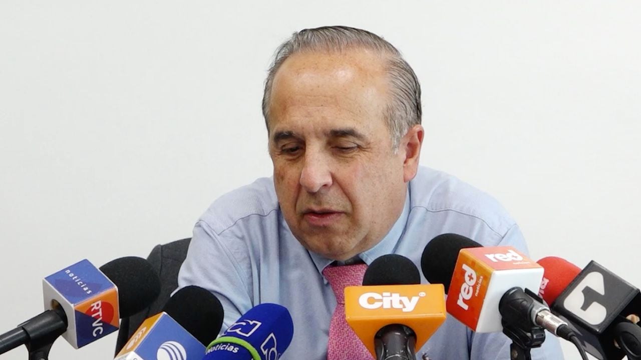 Guillermo Reyes, ministro de Transporte.