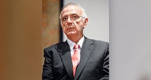 Iván VelásquezMinistro de Defensa 