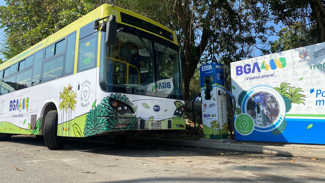 El 21 de febrero comenzó a rodar por Bucaramanga el primer bus eléctrico