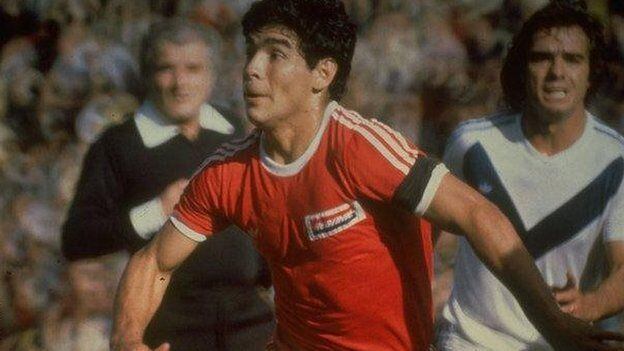 Maradona estuvo cinco años en Argentinos Juniors antes de llegar a Boca en 1981.
