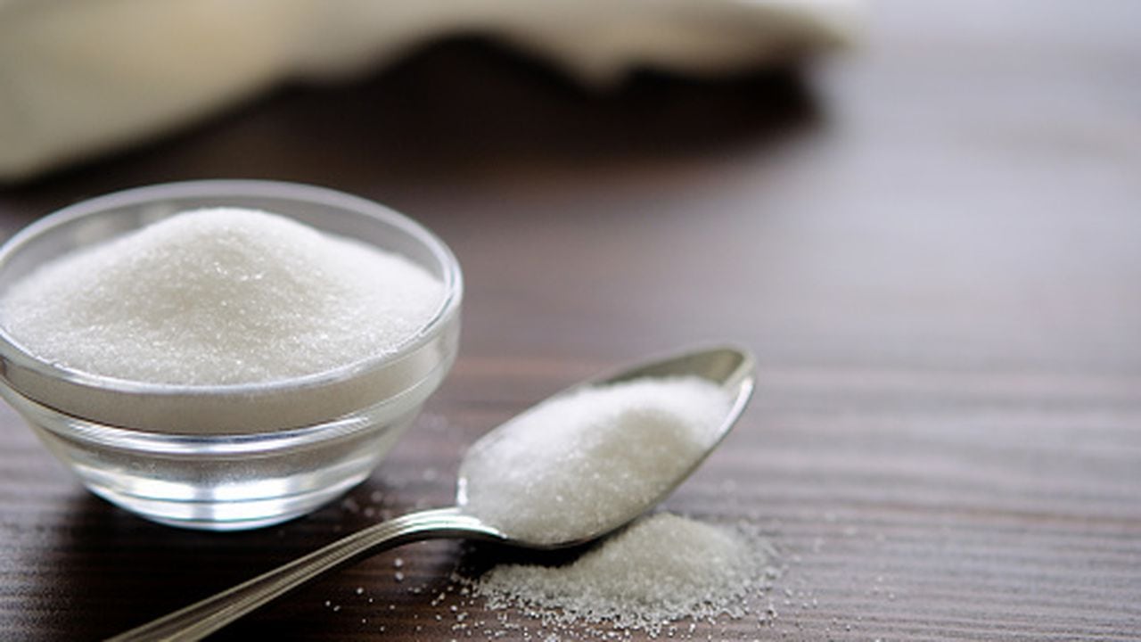 Uno de los ingredientes naturales que forma parte de la alimentación humana es el azúcar o también conocido como glucosa.