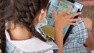 El proyecto 'Escuelas Conectadas' de Claro por Colombia contribuye al cierre de la brecha digital en el país.