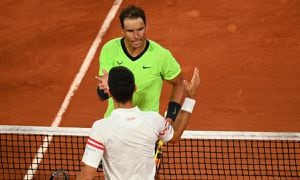 Djokovic y Nadal tras el juego