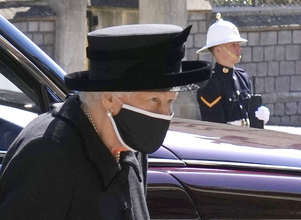 La Reina Isabel en el entierro del príncipe Felipe