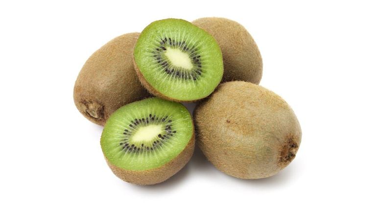 El kiwi es una de las frutas que recomiendan los expertos para los diabéticos. Foto: Getty Images.