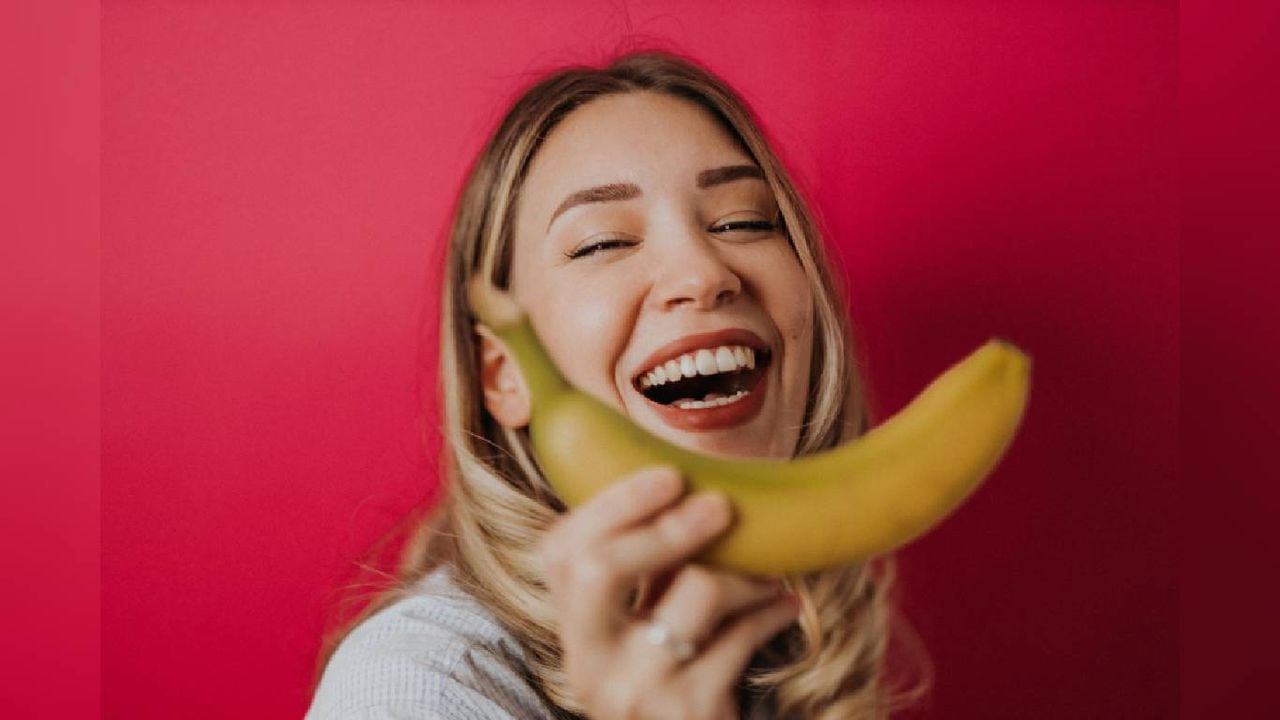 A pesar de su sabor poco agradable, la cáscara del banano sirve como remedio contra algunas dolencias comunes. Foto: Getty Images.