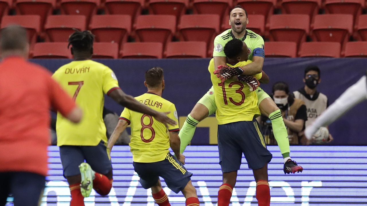 La reacción la prensa deportiva en Uruguay ante la derrota de su selección frente a Colombia