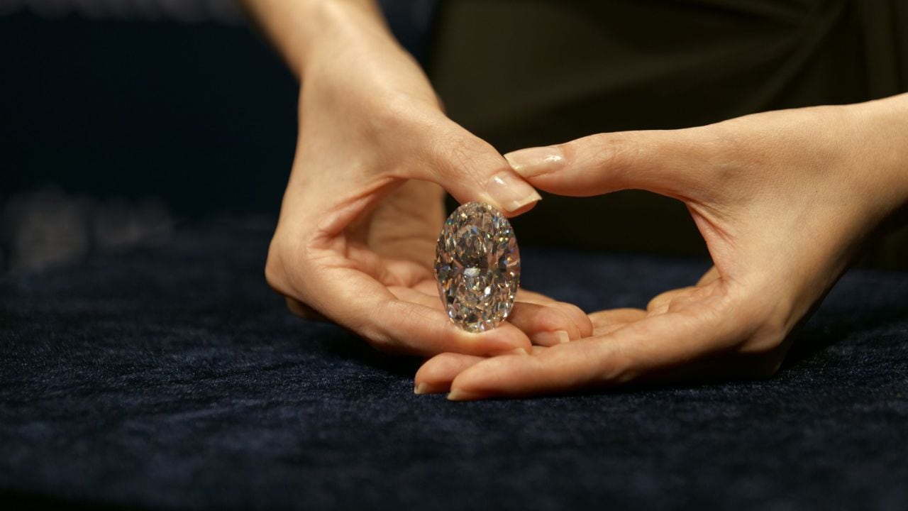 “El comprador de este diamante se ha llevado una ganga”, afirmó Tobias Kormind, director de la joyería en línea 77 Diamonds