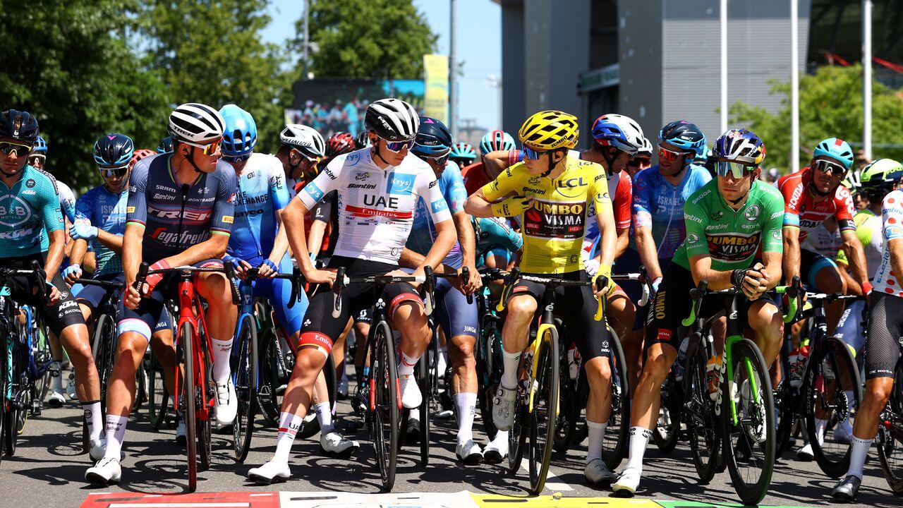 MENDE, FRANCE - JULY 16: (L-R) Mads Pedersen of Denmark and Team Trek - Segafredo, Tadej Pogacar of Slovenia and UAE Team Emirates white best young jersey, Jonas Vingegaard Rasmussen of Denmark Yellow Leader Jersey, Wout Van Aert of Belgium and Team Jumbo - Visma Green Points Jersey prior to the 109th Tour de France 2022, Stage 14 a 192,5km stage from Saint-Etienne to Mende 1009m / #TDF2022 / #WorldTour / on July 16, 2022 in Mende, France. (Photo by Michael Steele/Getty Images)