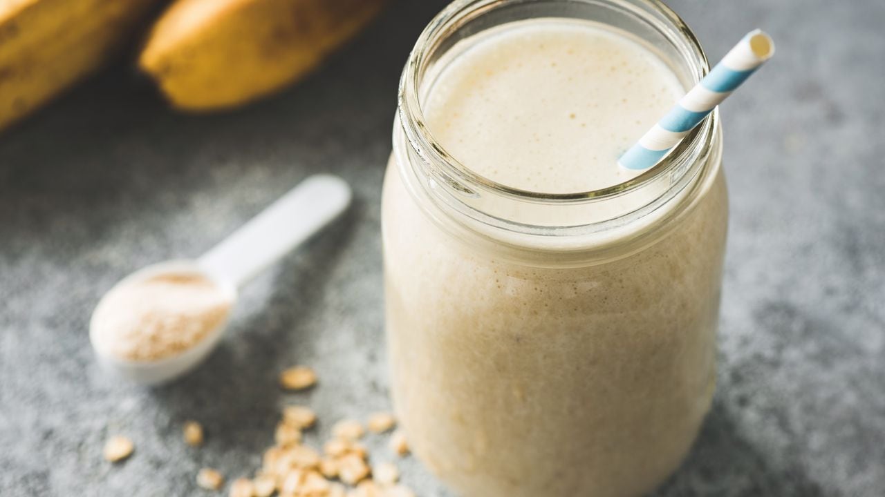 Batido de banano y avena