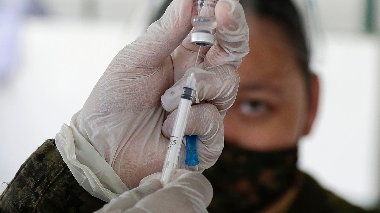 Pese a preocupaciones, vacunas chinas contra el coronavirus acaparan el mercado mundial