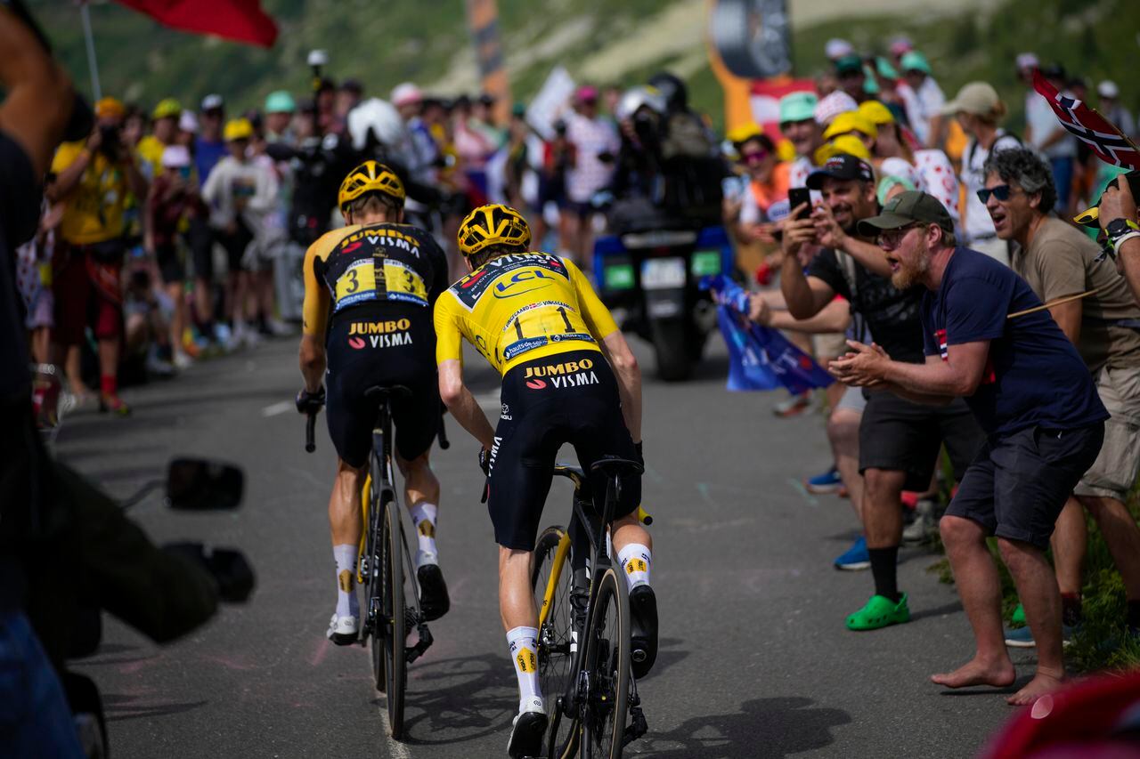 Denmark's Jonas Vingegaard, wearing the overall leader's yellow jersey, follows teammate Netherlands' Wilco Kelderman as they climb Col de la Loze pass during the seventeenth stage of the Tour de France cycling race over 166 kilometers (103 miles) with start in Saint-Gervais Mont-Blanc and finish in Courchevel, France, Wednesday, July 19, 2023. (AP