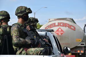 Más de 300 militares blindan la gasolina que llega  hasta Cali y demás municipios