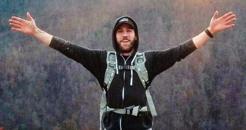 Ryan Normoyle fue encontrado muerto en lago de Nevada tras seguir rastreo de celular.